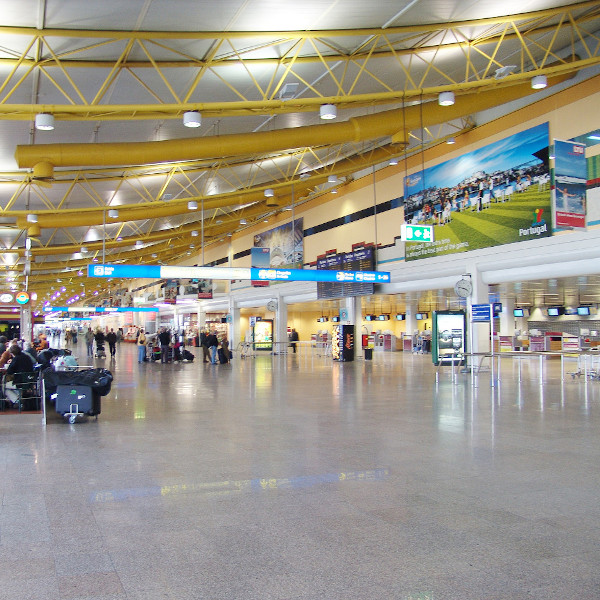 A polmica campanha do aeroporto de Faro